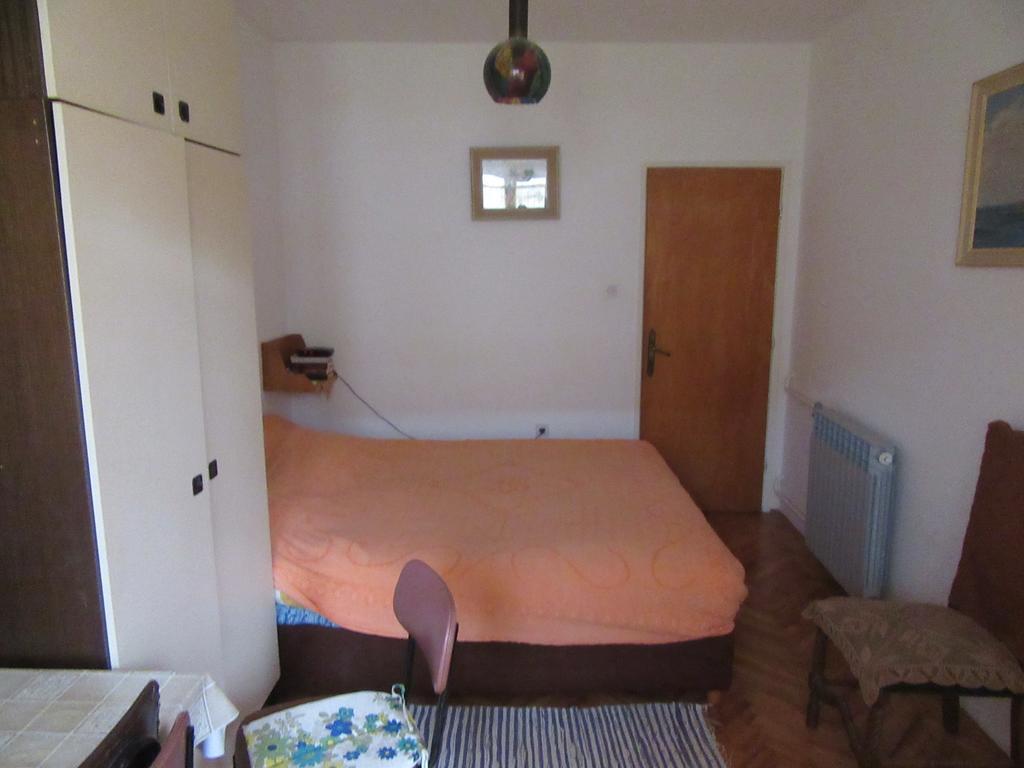 Apartments Leon Ražanac Eksteriør billede